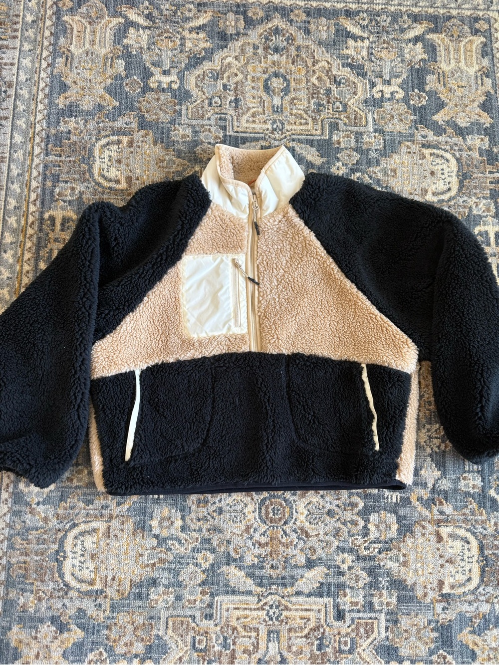 STOIC Colorblock Sherpa Half-Zip Pullover Jacket in Black and Cream